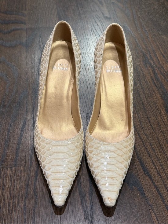 Stuart Weitzman Shoes - Stuart Weitzman Snake Skin Pumps